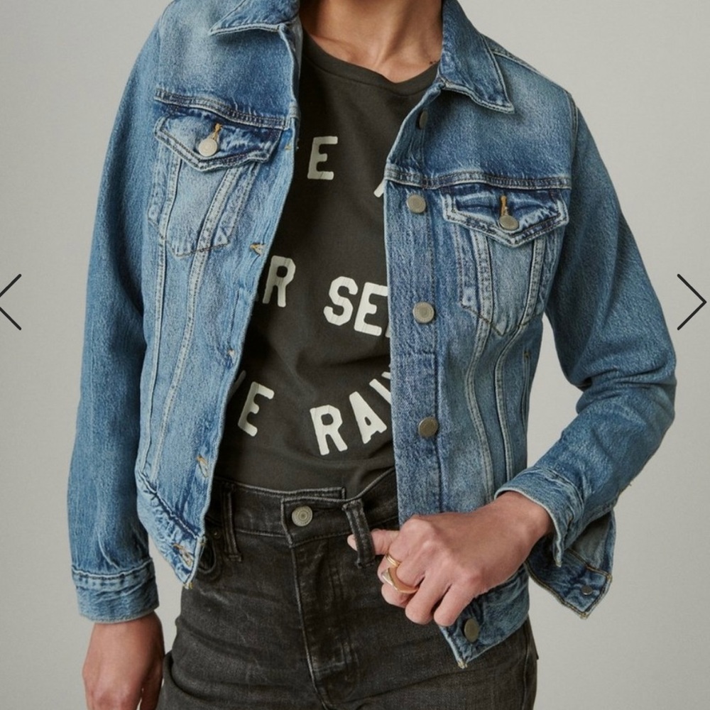 Womens LUCKY BRAND Handcrafted Jean Jacket. Size 1X (XL) . MAKE OFFEr❣️